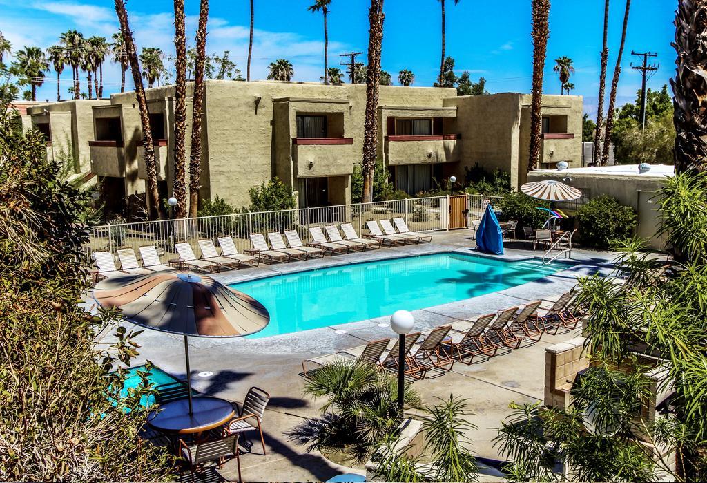 Resort Desert Vacation Villas, A Vri Palm Springs