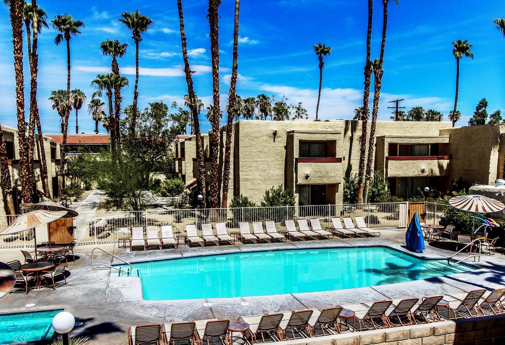 Resort Desert Vacation Villas, A Vri Palm Springs