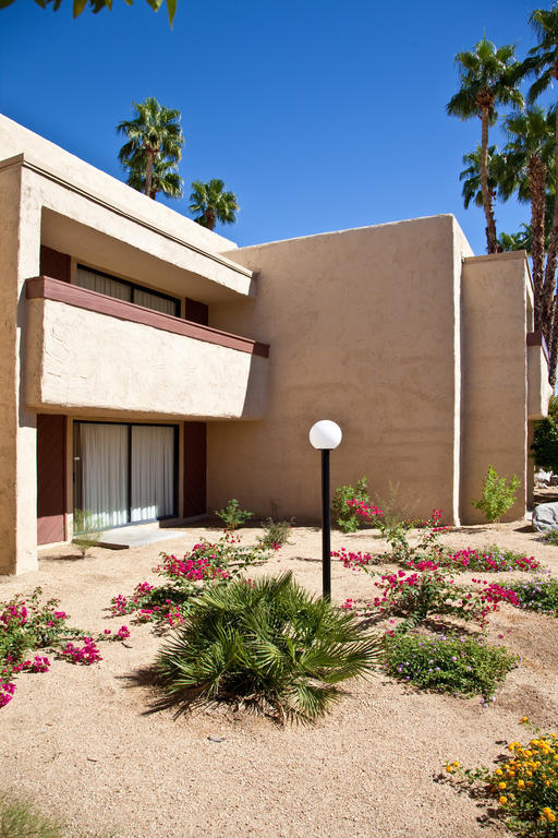 Resort Desert Vacation Villas, A Vri Palm Springs